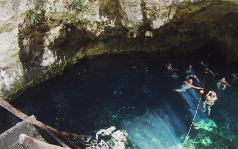 Cenote do Ojos