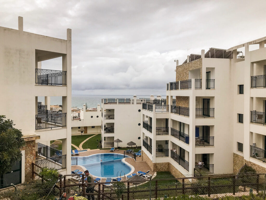 vista do hotel cerro mar atlantico em albufeira portugal