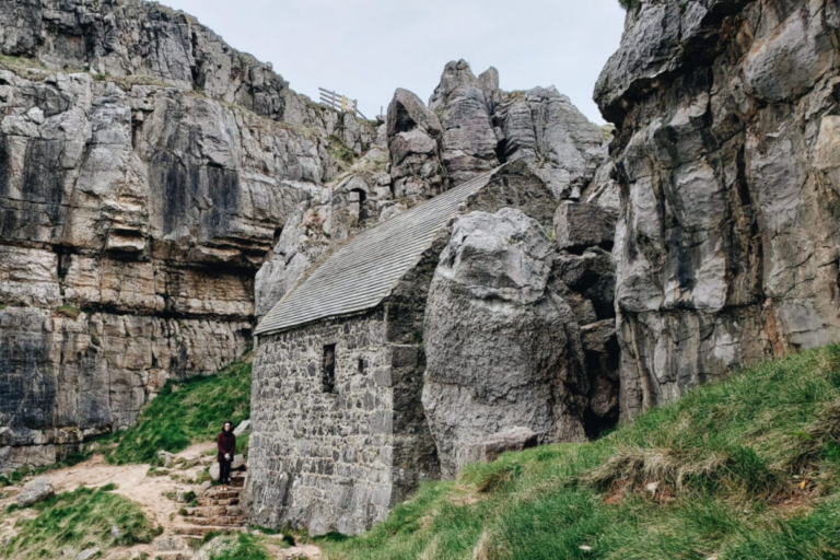 Capela de Saint Govan, Pembrokeshire, País de Gales